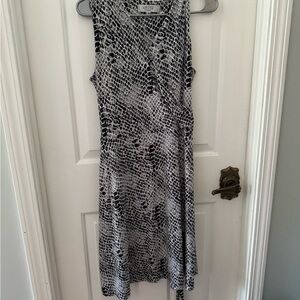 Kasper Black and White Sleeveless Sheath Dress